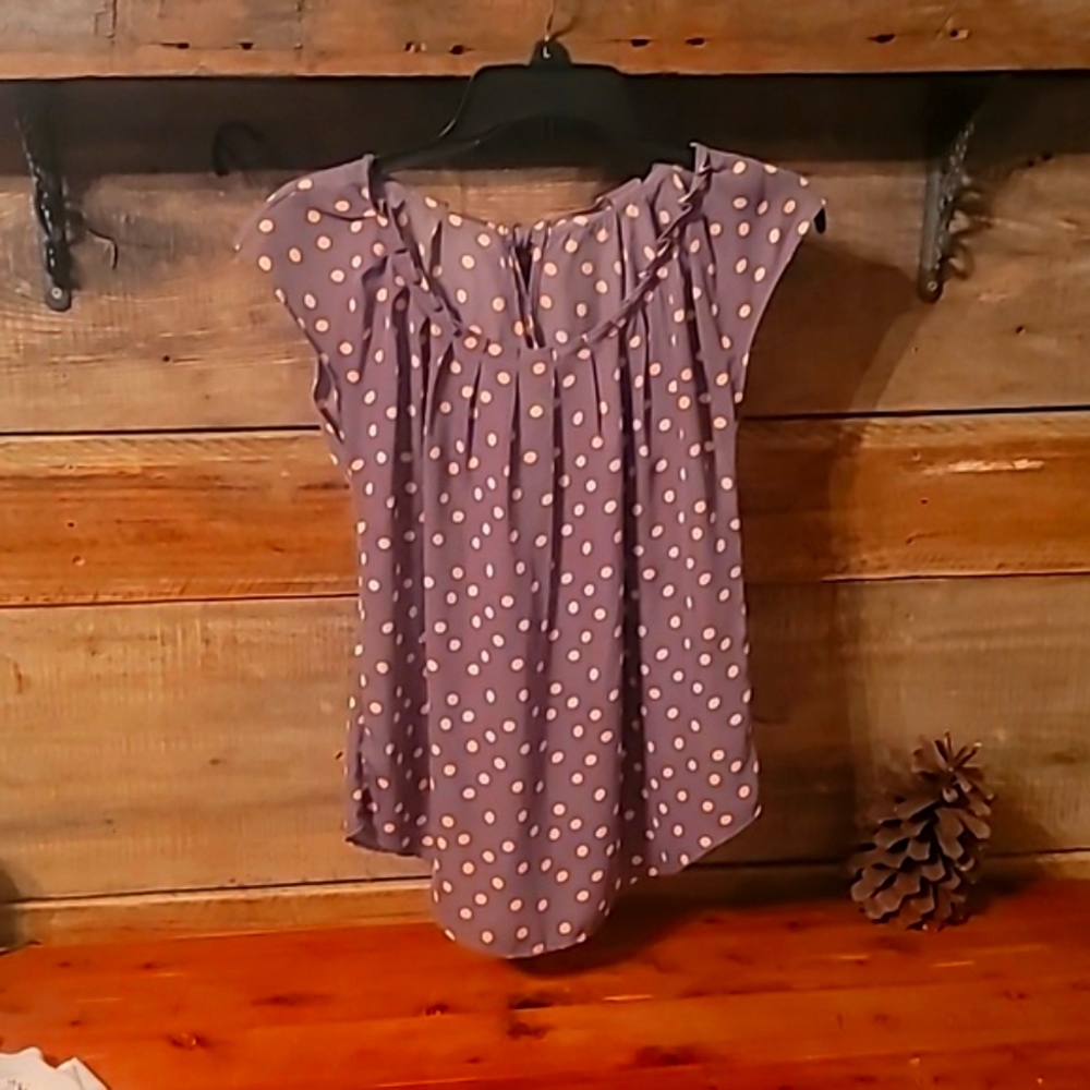 Lauren Conrad short sleeve gray with pink dot top extra small